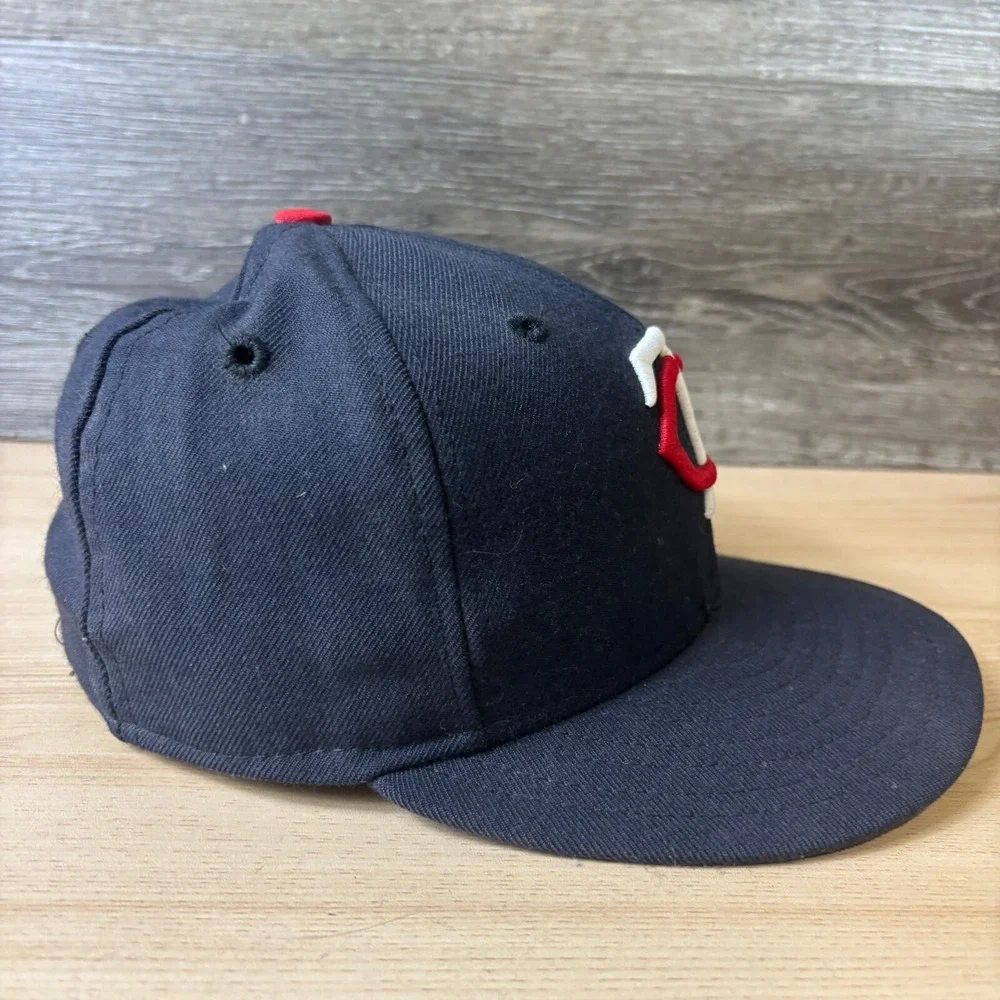 Vintage Minnesota Twins Hat Cap Fitted‎ 6 3/4 Blue Wool New Era MLB Baseball USA